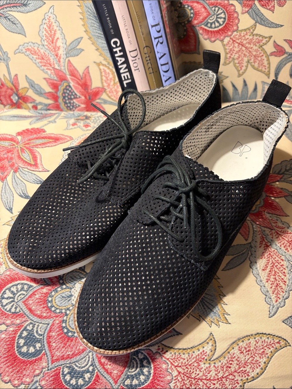 bp Women’s Black Perforated Lace-Up Oxford Shoes GUC